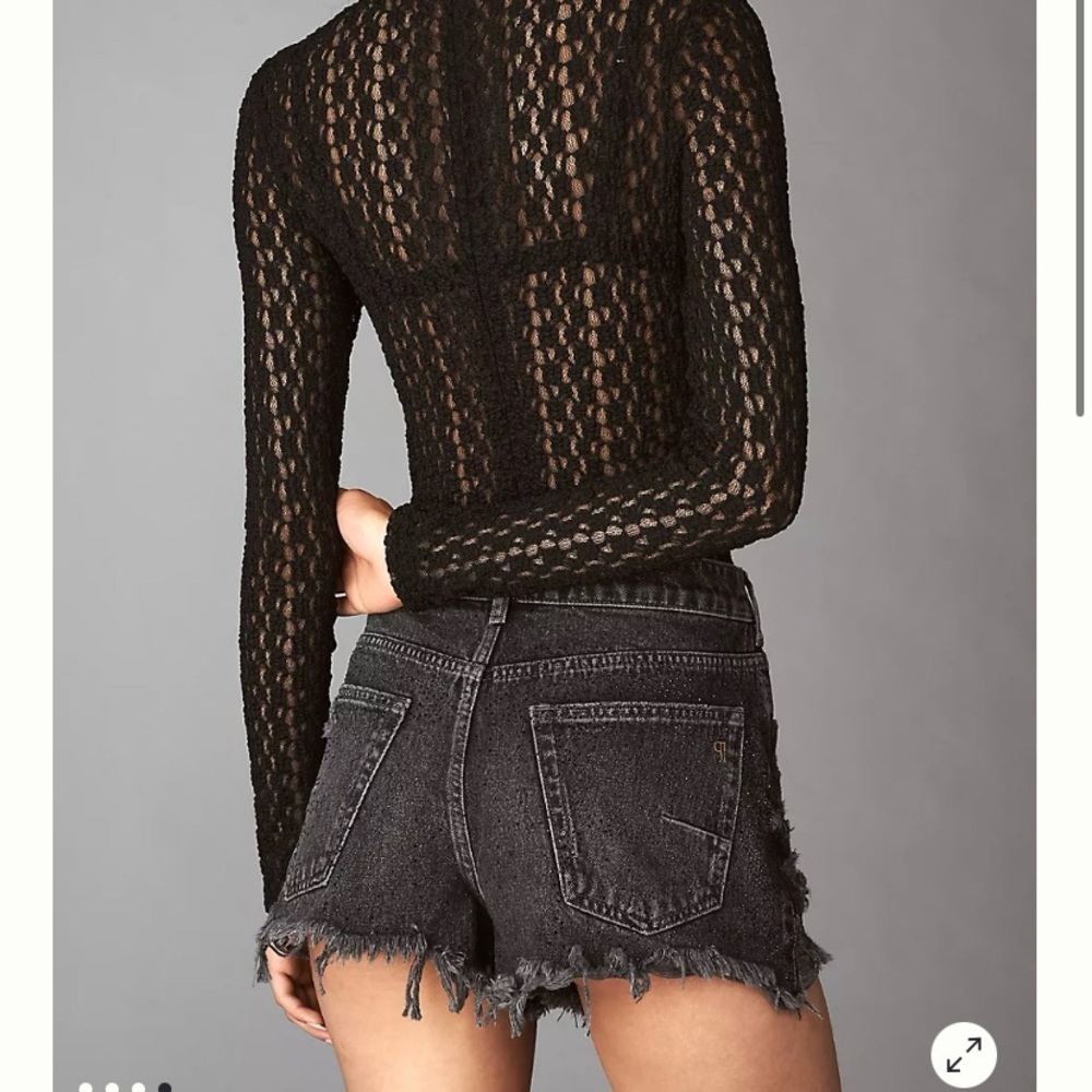 Athropologie Pilcro The Devon Rhinestone Distressed Denim Shorts SZ 30 MSRP $128 - Picture 3 of 6